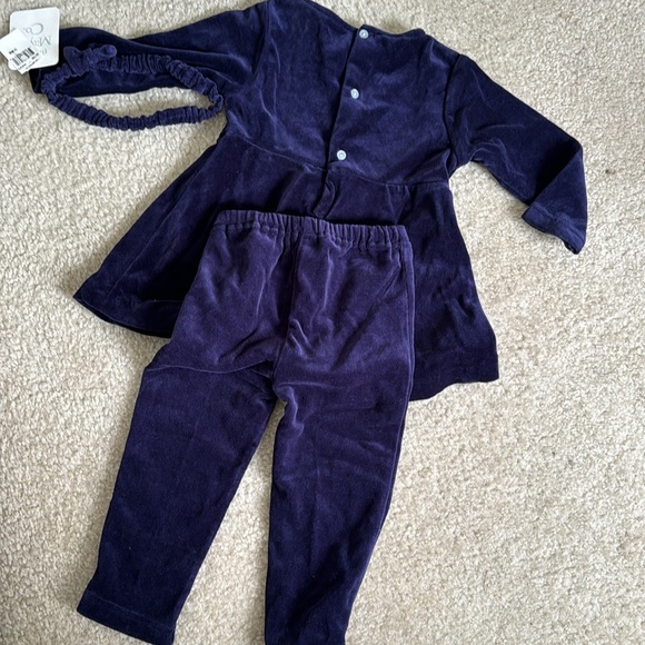 The Mayfair Co girls 2 piece velour outfit 24 months NWT - Picture 8 of 9